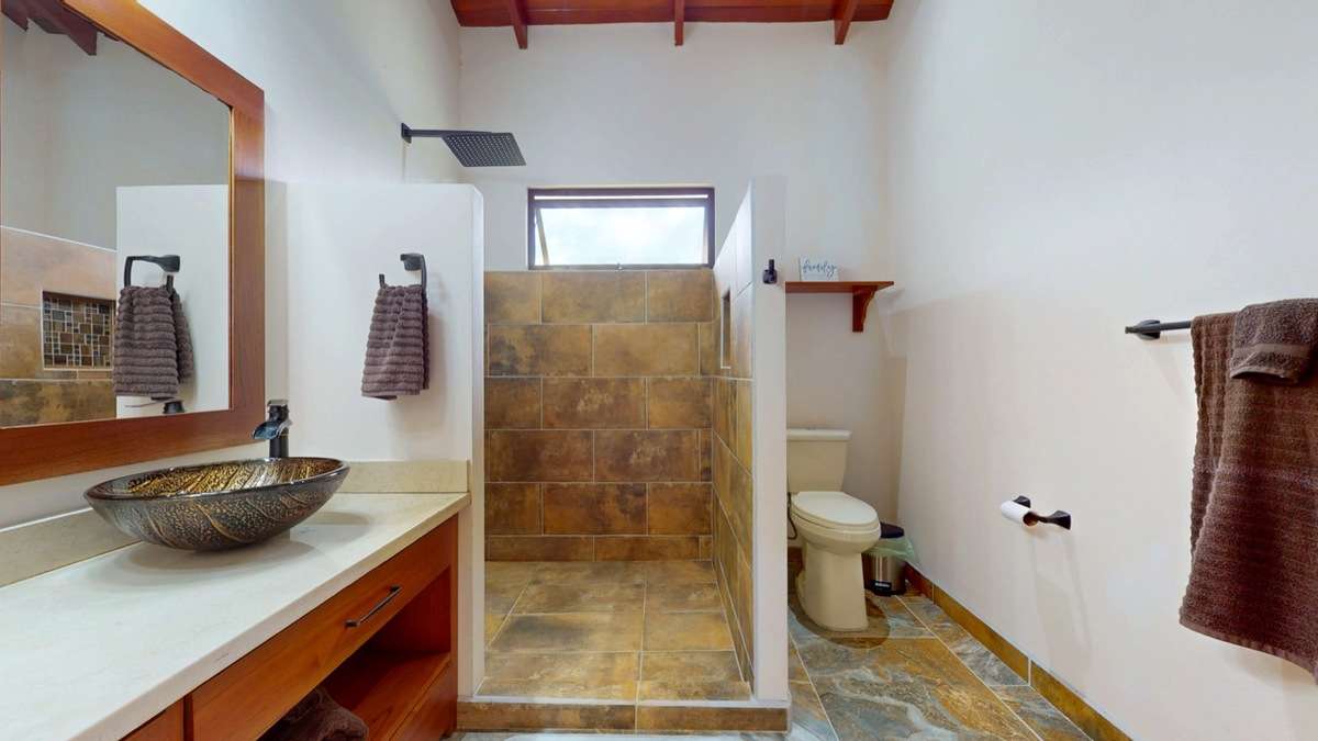 House for sale in Ojochal Costa Rica