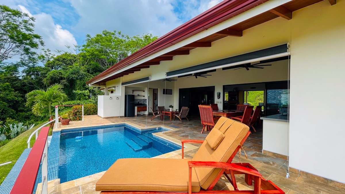 House for sale in Ojochal Costa Rica